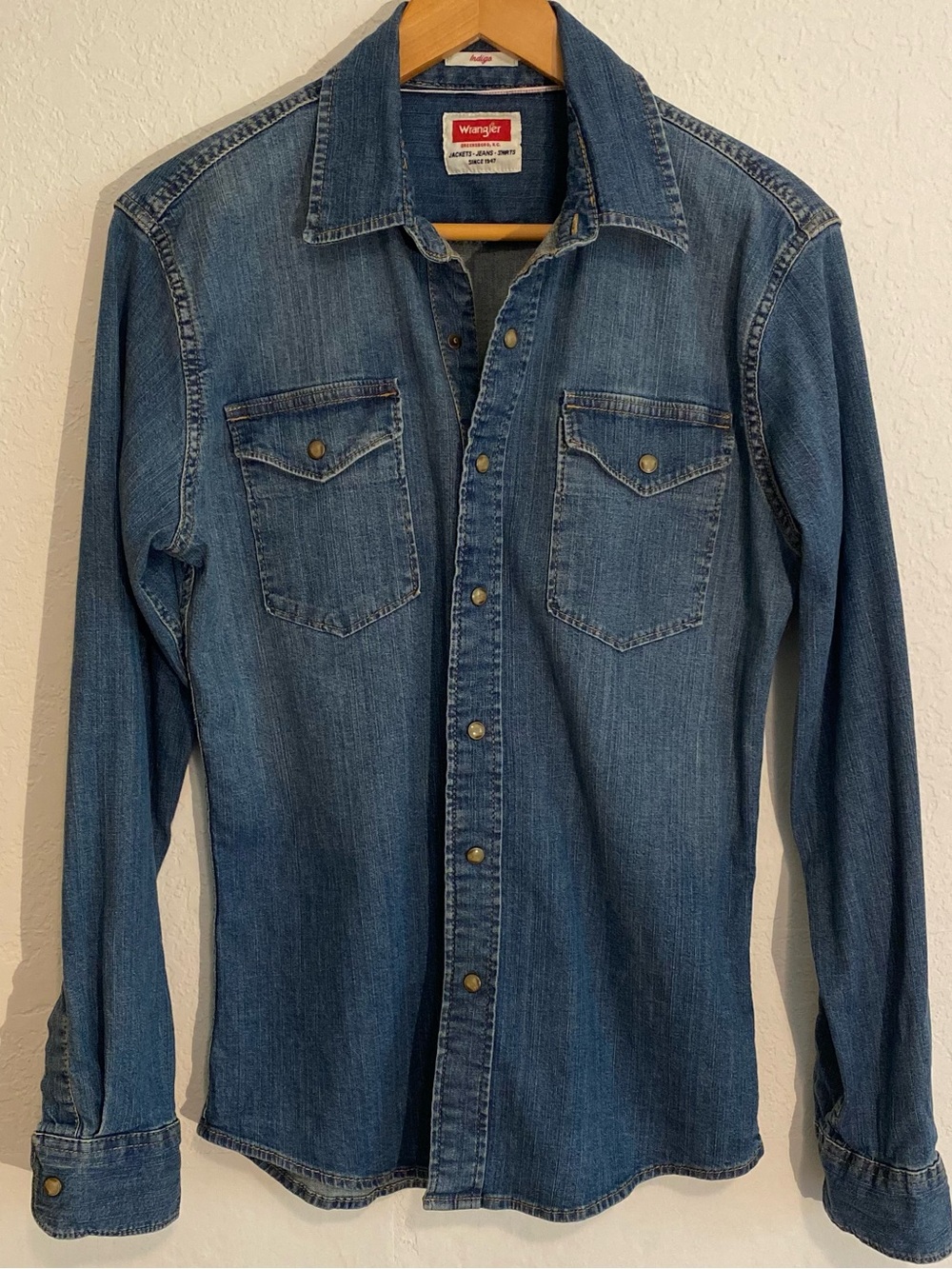 Wrangler Men's Denim Button-Down Shirt - Medium Blue